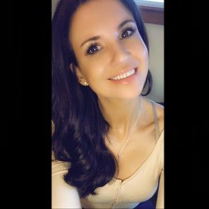 Meet your Posher, Carrie